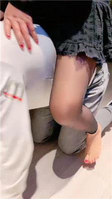 图片[10]_【赵奈奈】黑丝裸足恋足舔/抽耳光_HD绳艺资源