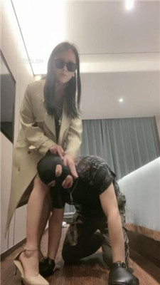 图片[3]_【漫漫】狗链遛狗/舔脏鞋底/吃口水/转胯训练_HD绳艺资源