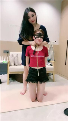 图片[3]_【小羊】女神母畜-掐脖窒息/口水塞嘴虐打_HD绳艺资源