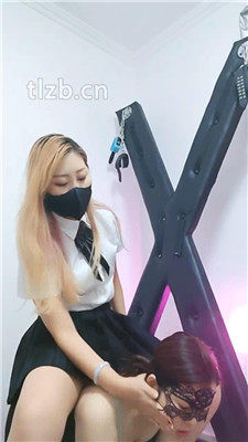 【樱女王】樱女王调教酒庄老板，辱骂舔脚，打耳光脚深喉，狗一样对待！ YC-230221-3