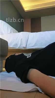 图片[7]_【米小唐】黑丝踩地毯-滴蜡_HD绳艺资源