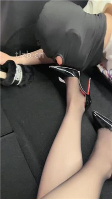 图片[5]_【禾未】车内调-高跟虐乳/舔高跟黑丝美腿/插嘴_HD绳艺资源