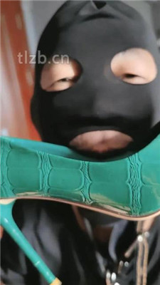 图片[13]_【东营天香百合】高跟灰丝踩狗头/狗链拴狗/嘴叼鞋/虐乳_HD绳艺资源