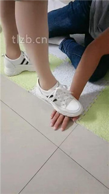 图片[3]_【广东迪迪】双S-跪舔小白鞋高跟【双视角完整版】_HD绳艺资源