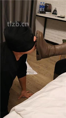 图片[4]_【高难度挑战绳艺导师lucky】严厉主训狗-皮靴高难度挑战版_HD绳艺资源