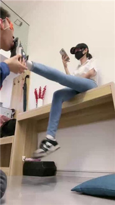 图片[13]_【美娜格格】白短靴&AJ全体重踩地毯_HD绳艺资源