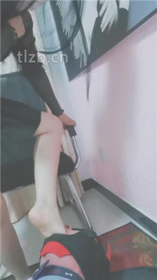 图片[4]_【五公主】强迫抖M舔原味裸足_HD绳艺资源