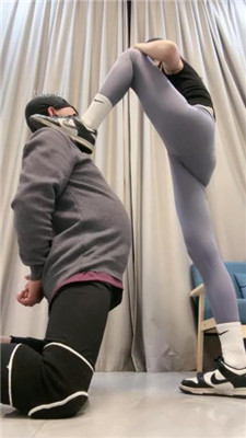 图片[5]_【美娜格格】AJ白袜女神暴打刑奴_HD绳艺资源