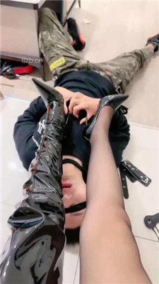 图片[20]_【玥樾】靴奴开发-坐垫羞辱/跪舔_HD绳艺资源