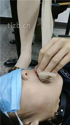 图片[19]_【爱可呀】大学教室调母畜-舔长靴高跟/转胯/吃丝袜_HD绳艺资源