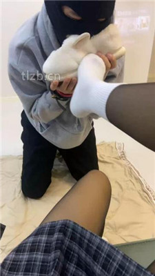 【橘子粥】保鲜膜缠身强制踩踏 YC-230223-7