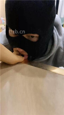 【橘子粥】保鲜膜缠身强制踩踏 YC-230223-7