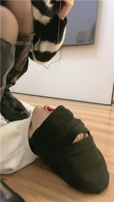 图片[16]_【奶味茶茶】长靴黑丝玩弄-踩头踩踏/踢裆/对镜羞辱插嘴_HD绳艺资源