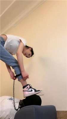 图片[9]_【文文sama】AJ全体重踩脸/内裤套头_HD绳艺资源