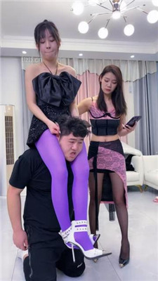 图片[13]_【麋鹿银儿】双S-紫丝袜诱惑/骑马爬行/藤条抽/踩踏/揪耳朵插嘴_HD绳艺资源