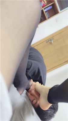 图片[4]_【哈市文文】黑丝脚诱惑-居家伺候_HD绳艺资源