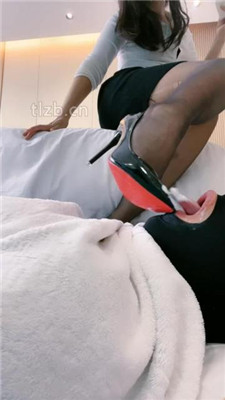 图片[10]_【天秤祖宗】黑丝美腿踩脚垫/嘴叼高跟【完整版】_HD绳艺资源