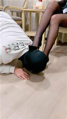 图片[2]_【赵奈奈】黑丝高跟-语言羞辱-舔脚舔鞋_HD绳艺资源