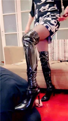 图片[18]_【莫妮卡S】性感S长靴虐废-艺术圣水-狗卑微到尘埃_HD绳艺资源