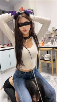 图片[15]_【橙宝】双母畜-奴下奴-品尝白袜/骑马转胯/臀部诱惑_HD绳艺资源