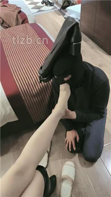 图片[15]_【心甜夫妻】跪镜子前羞辱/舔脏鞋/喝圣水/揪耳朵/转胯【完整版】_HD绳艺资源