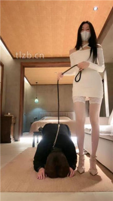 图片[4]_【妲己S】长腿模特S-铆钉高跟踩虐/骑马/臭脚捂脸插嘴_HD绳艺资源