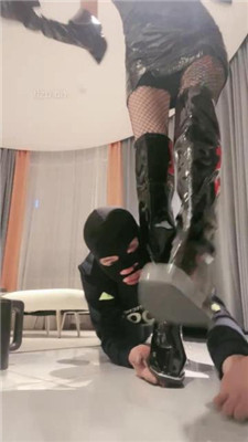 图片[2]_【秋秋】酒吧陪酒S-长靴高跟踩狗爪/人肉座椅/闻舔网袜白袜_HD绳艺资源