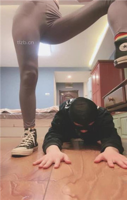 图片[13]_【美娜格格】高帮帆布鞋女神-沉浸式享受胯下辱_HD绳艺资源