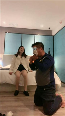 图片[8]_【小雅老师】艺术吸香水/喝圣水/舔脏鞋底/踹狗头/耳光_HD绳艺资源