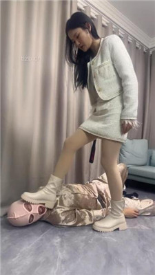 图片[10]_【狗哥】江西刘亦菲短靴踩虐刑罚_HD绳艺资源