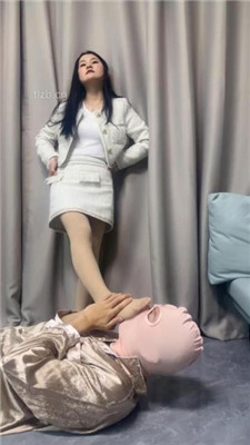 图片[17]_【狗哥】江西刘亦菲短靴踩虐刑罚_HD绳艺资源