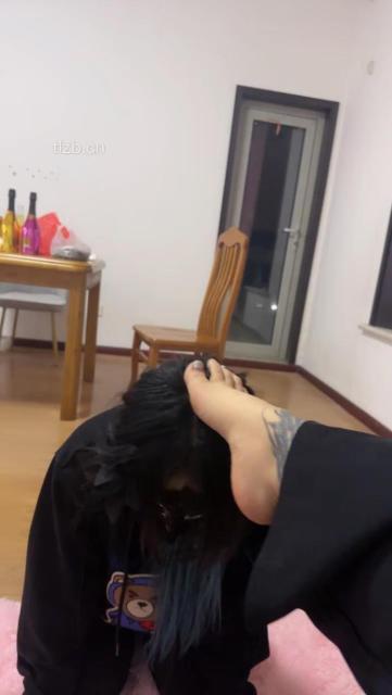 图片[10]_【最浪女慕】强迫闺蜜舔脏鞋/耳光/掐脖【完整版】_HD绳艺资源