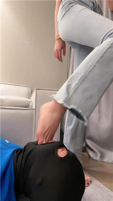 图片[14]_【糯糯】白靴保养/恋足羞辱/全体重踩脸/圣水奖励_HD绳艺资源