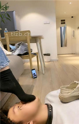 图片[12]_【酒鸽】运动后原味鞋袜辱/吃黑棉袜/转胯_HD绳艺资源