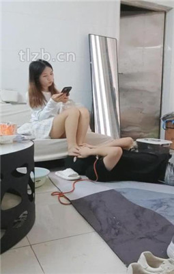 图片[16]_【珈瑶】圈养狗伺候起床-晨尿/靴子肉丝_HD绳艺资源