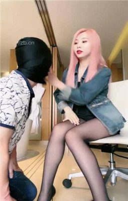 图片[3]_【梦樱】社会小妹虐-耳光抽/喂口水/黑丝脚插嘴_HD绳艺资源