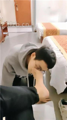 图片[4]_【安安绳艺导师】男S-跪舔原味白袜脚_HD绳艺资源