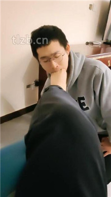 图片[5]_【安安绳艺导师】男S-跪舔原味白袜脚_HD绳艺资源