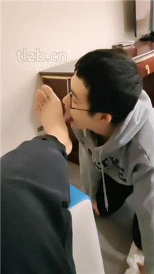 图片[6]_【安安绳艺导师】男S-跪舔原味白袜脚_HD绳艺资源