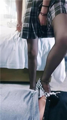 图片[5]_【羌爷】JK小姐姐黑丝高跟踩地毯狗_HD绳艺资源