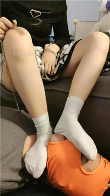 图片[2]_【玥野兔】脏臭白袜脚碾压狗脸_HD绳艺资源