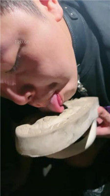 图片[13]_【Alina七】户外刺激tj-遛狗胯下辱/窒息/舔脚_HD绳艺资源