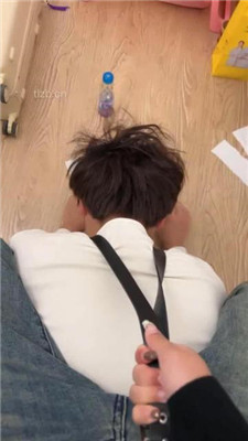 图片[9]_【supp】皮鞋白袜踩-训练深喉踩_HD绳艺资源