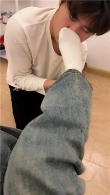 图片[10]_【supp】皮鞋白袜踩-训练深喉踩_HD绳艺资源