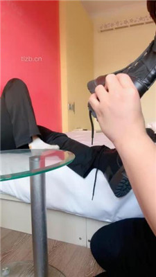 图片[3]_【奈奈女主】运动后跪舔原味白袜裸足_HD绳艺资源