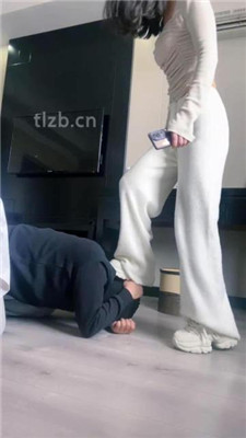 图片[4]_【孤傲女帝】清理鞋底/踹头跺手/耳光sp/裸足深喉_HD绳艺资源