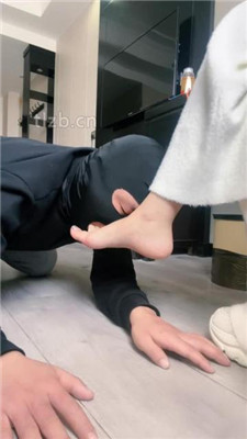 图片[10]_【孤傲女帝】清理鞋底/踹头跺手/耳光sp/裸足深喉_HD绳艺资源