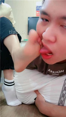 图片[6]_【紫琳】跪舔黑丝白袜裸足-短靴踩狗头_HD绳艺资源