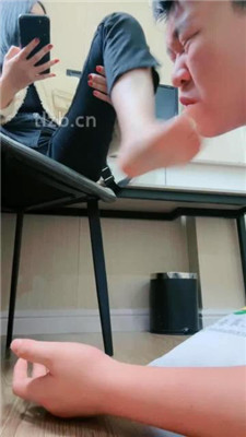 图片[11]_【紫琳】跪舔黑丝白袜裸足-短靴踩狗头_HD绳艺资源