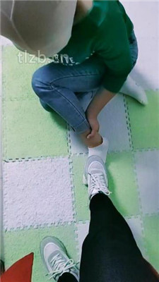 图片[9]_【广东迪迪】母畜-小白鞋白袜踩狗/转胯狗爬【双视角版】_HD绳艺资源